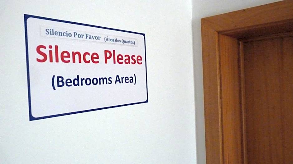 AZORES HOLIDAYS HOUSE -B&B - Suites - Self Check-in KEYBOARD