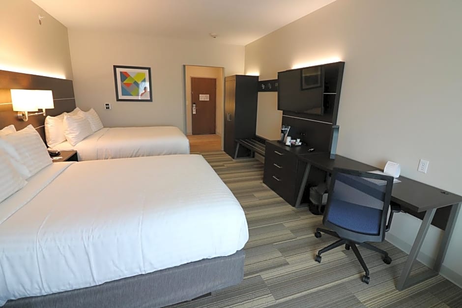 Holiday Inn Express & Suites COFFEYVILLE