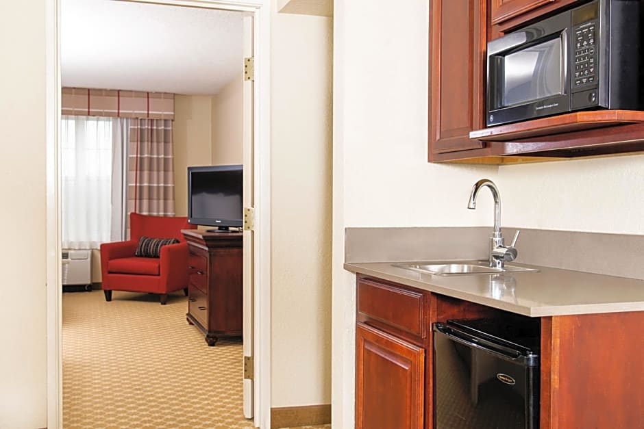 Country Inn & Suites by Radisson, Milwaukee West (Brookfield), WI