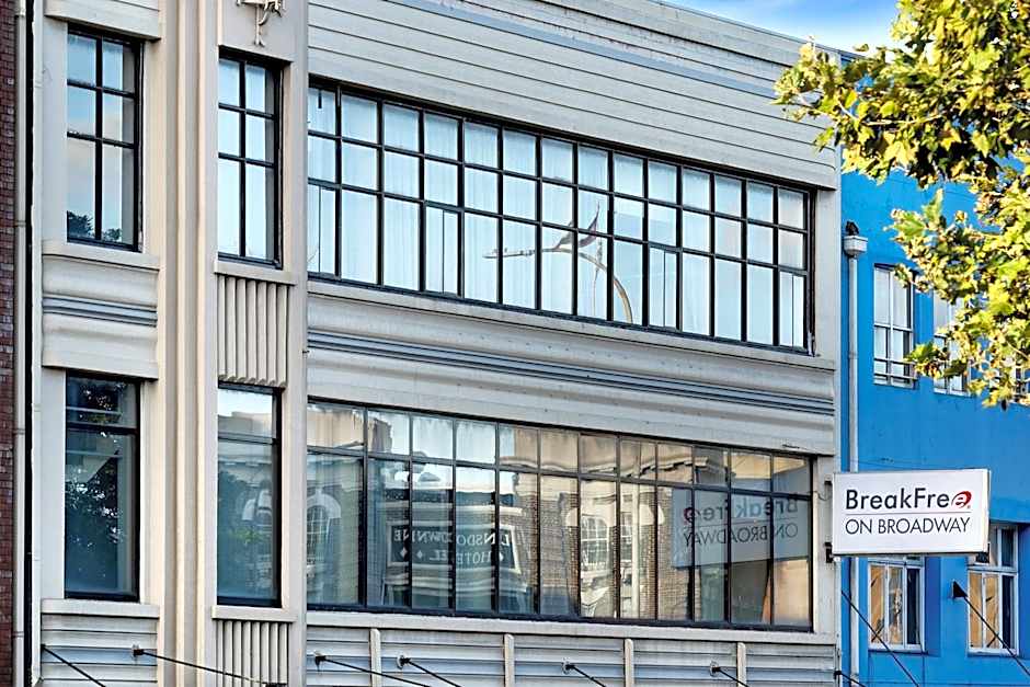 Breakfree on Broadway Sydney