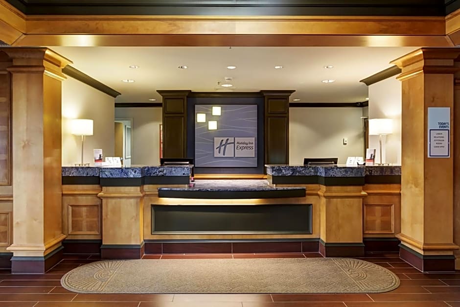 Holiday Inn Express Hotel & Suites Warwick-Providence Airport