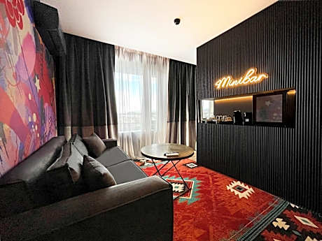 Renovated Penthouse Apartment