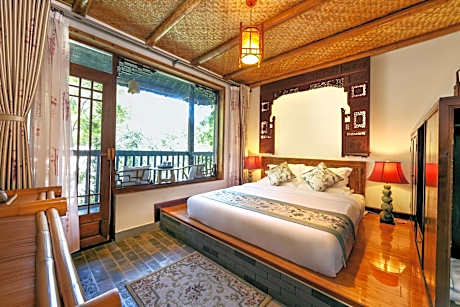 Deluxe Family Room
