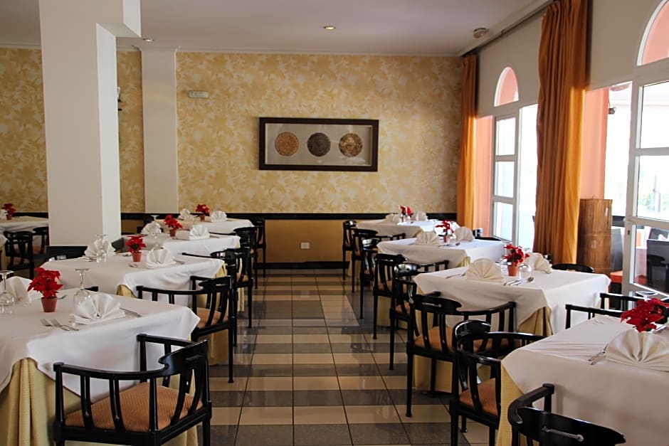 Marola Park Apartmentos