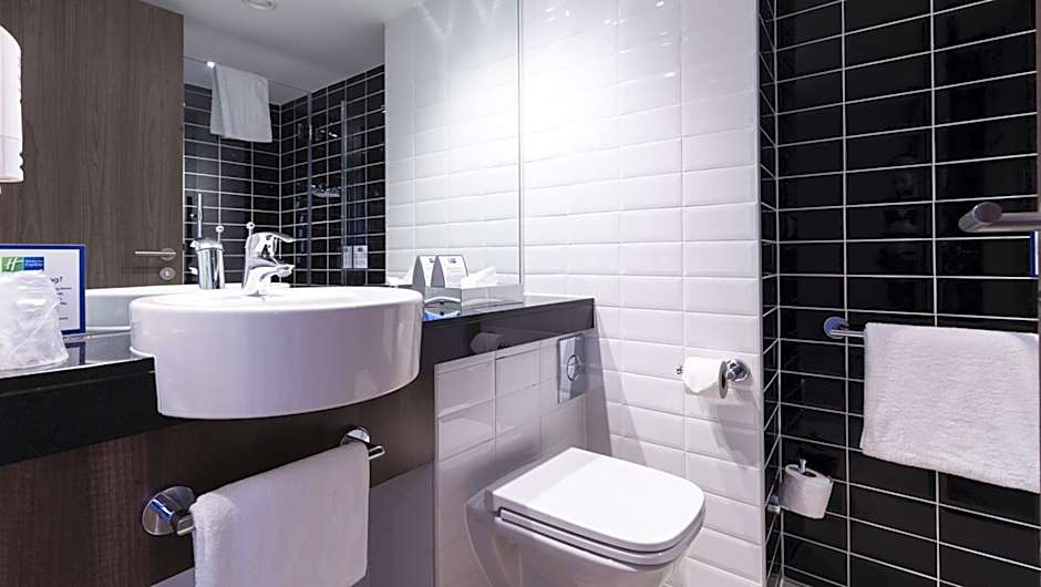 Holiday Inn Express Wakefield By IHG