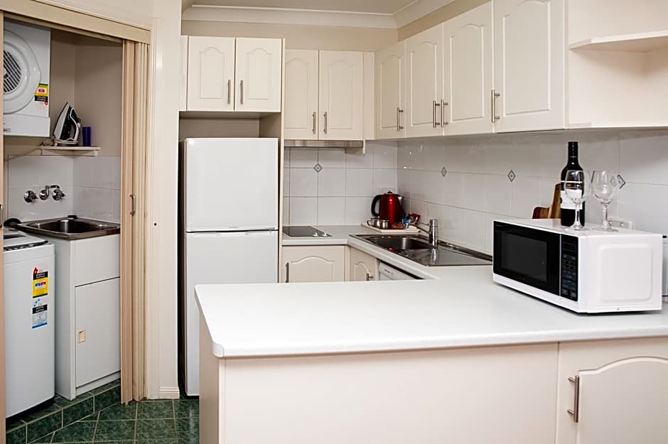 Pegasus Motor Inn and Serviced Apartments