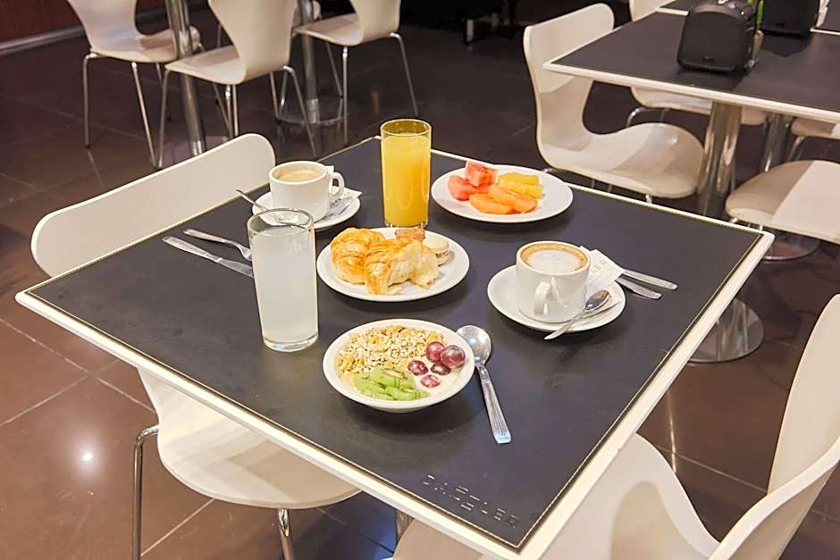 Dazzler by Wyndham Buenos Aires Maipu