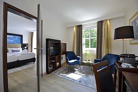 Junior Suite with Park View