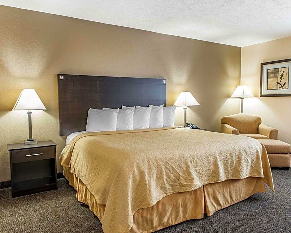 Quality Inn & Suites Mattoon South