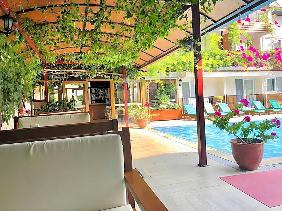 Ten Apart Hotel