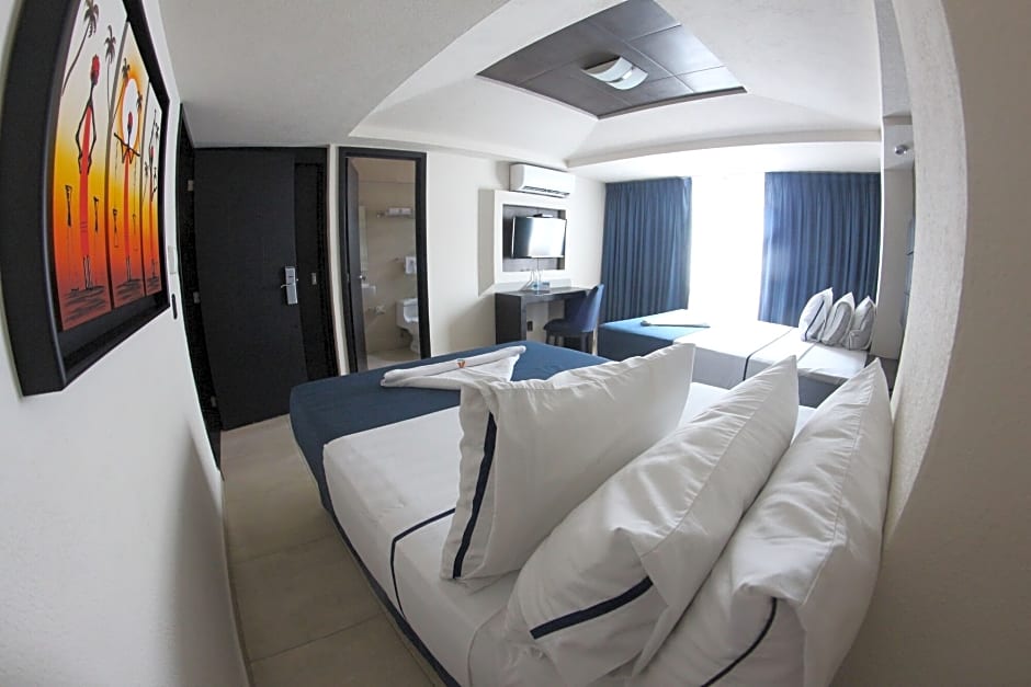 Hotel Portonovo Plaza Malecón