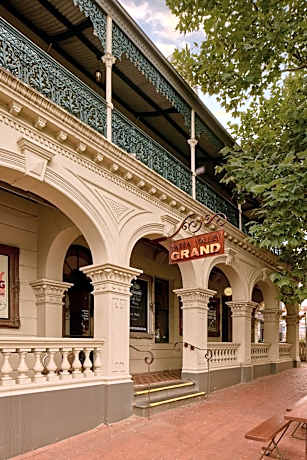 Yarra Valley Grand Hotel