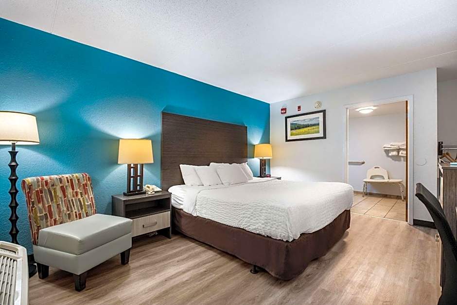 Clarion Inn Cleveland near University