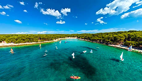 Pine Beach Pakostane - All Inclusive light