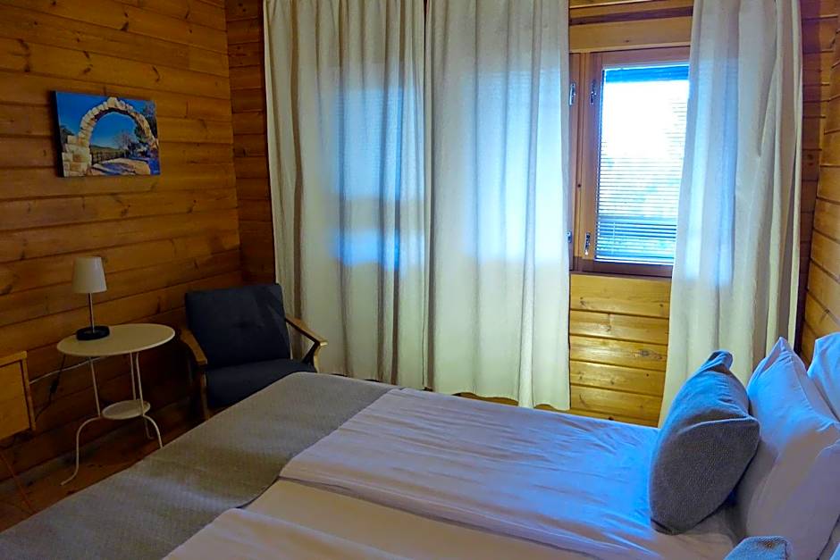 Logos hotel in Yad Hashmona