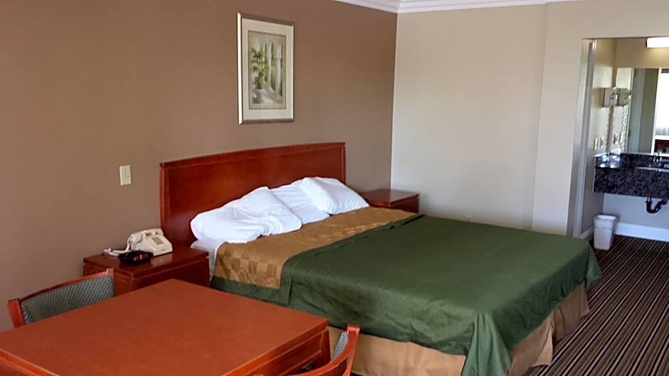 Regency Hotel - Moreno Valley