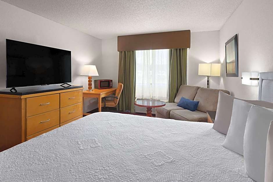 Travelodge by Wyndham Redwood Falls