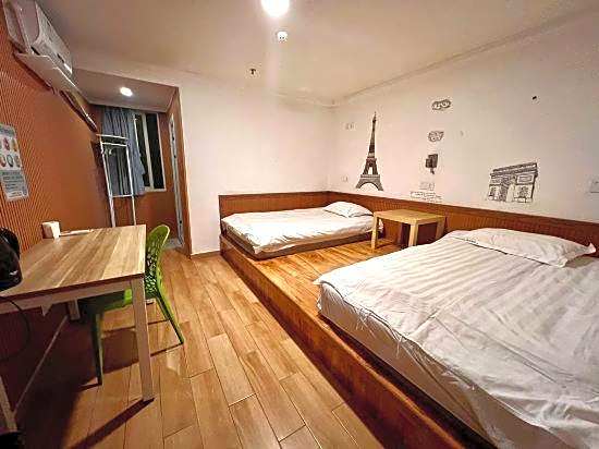 Lazy Gaga Youth Hostel