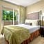 Plantation Hale Suites