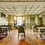 Cardiff Riverside Hotel by Belvilla