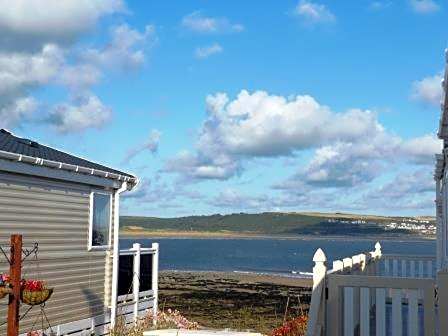 Caravan by the sea Trecco Bay