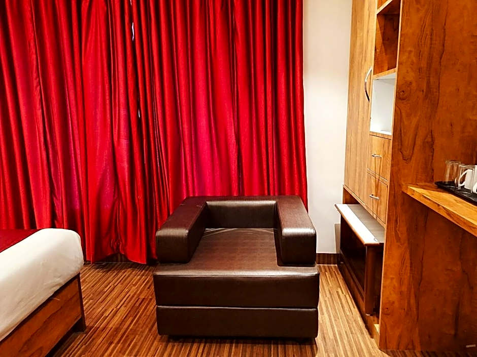 Hotel Amol – Navi Mumbai, KY