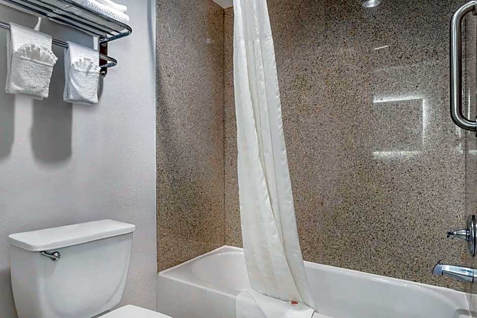 Comfort Inn & Suites Houston FM1960 - Champions