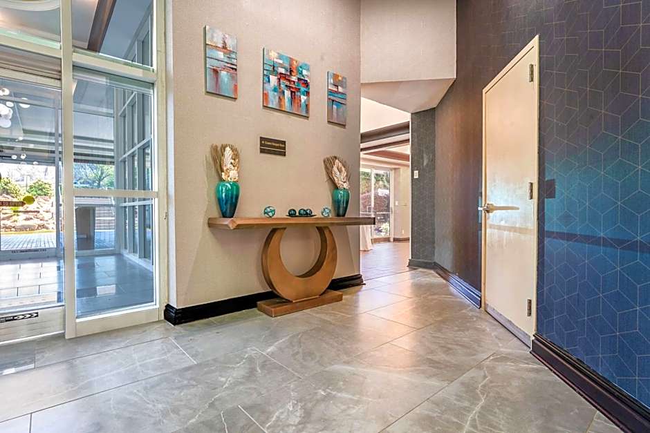 DoubleTree by Hilton South Charlotte Tyvola