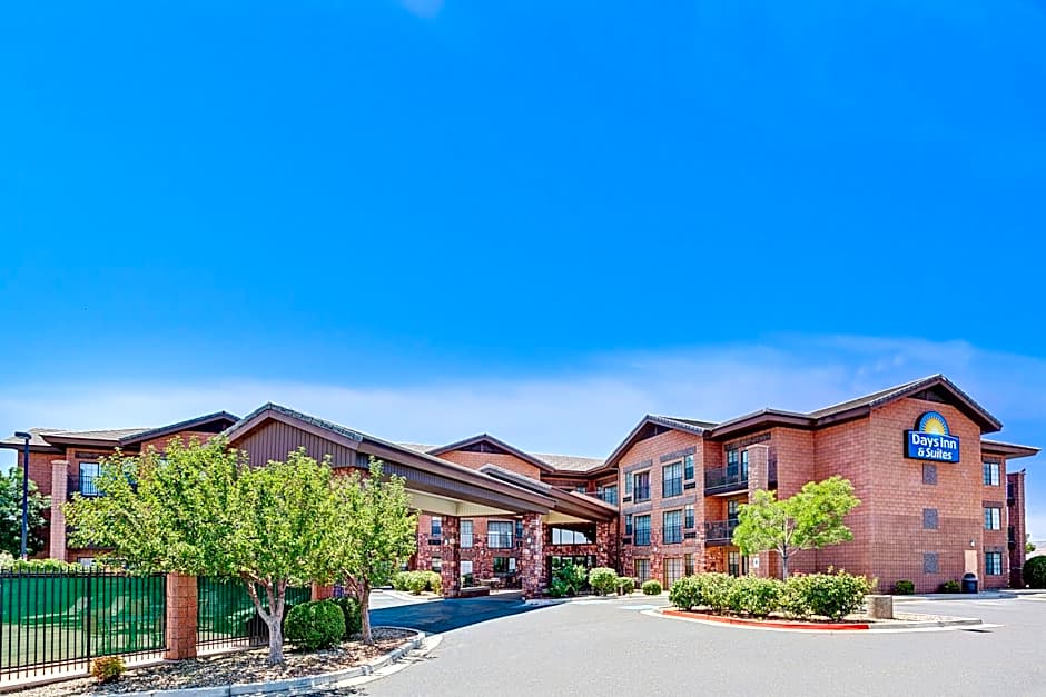 Days Inn & Suites by Wyndham Page Lake Powell