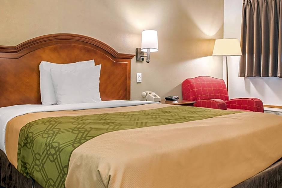 Econo Lodge Holland - Toledo
