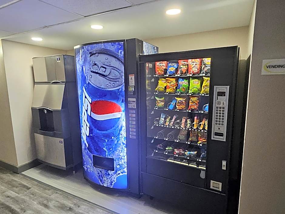 Super 8 by Wyndham Buffalo