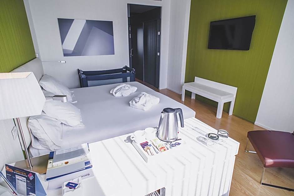 Hotel Zentral Castellana Norte