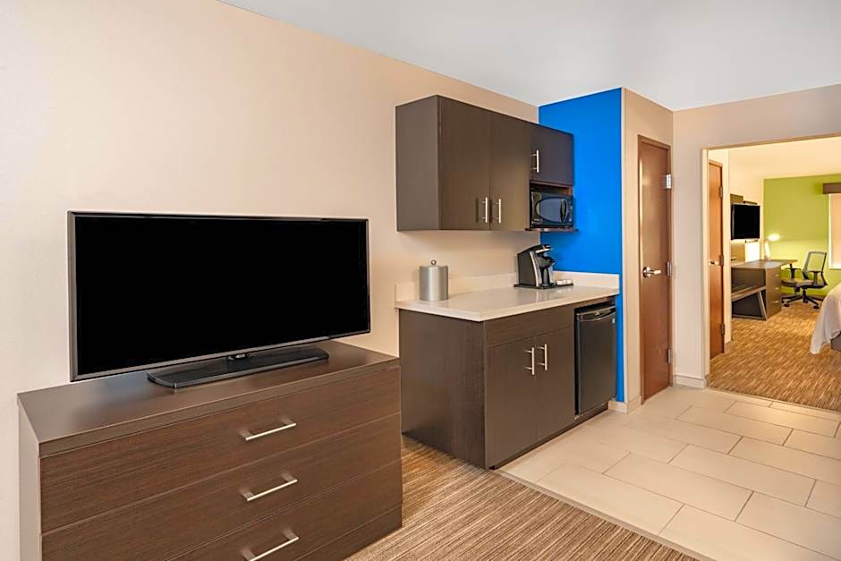 Holiday Inn Express & Suites Trinidad By IHG