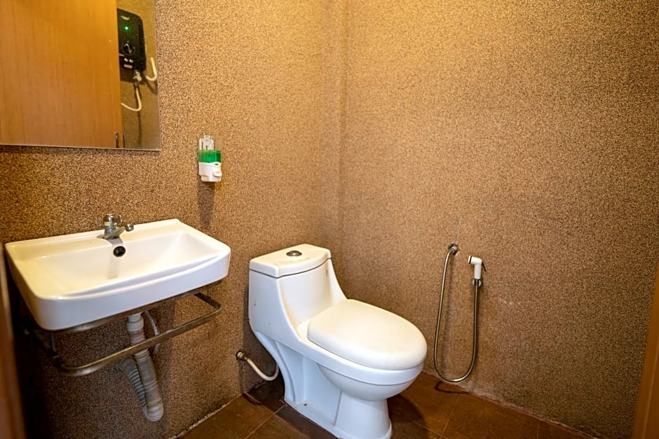 Mary J Hotel Family 10 pax room