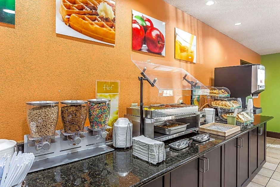 Quality Inn Warsaw I-40