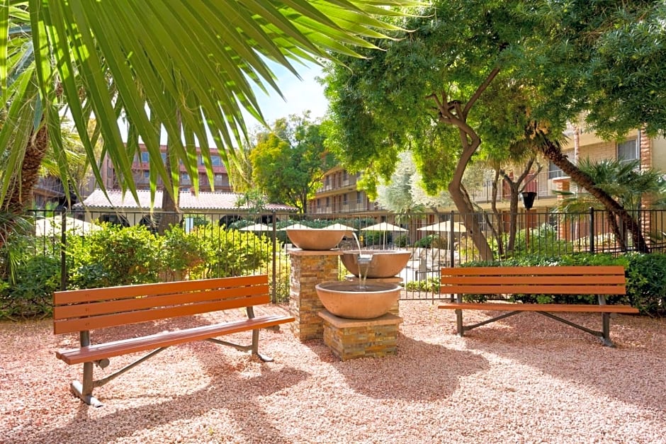 Embassy Suites Phoenix Airport at 24th Street