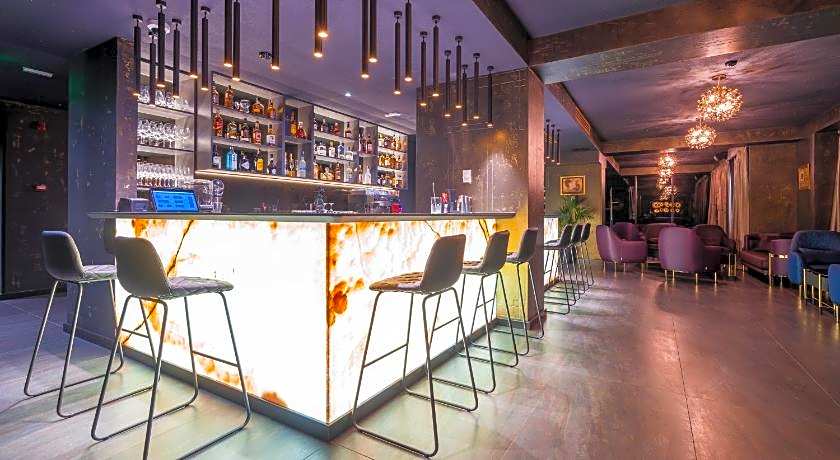 Onyx Hotel