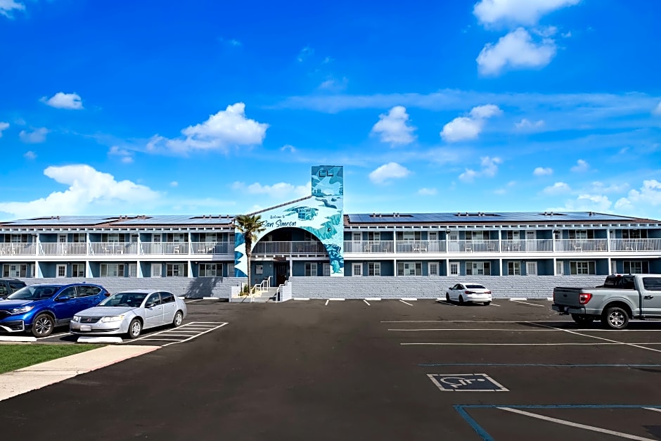 Pacific Coast Roadhouse, SureStay Collection by Best Western