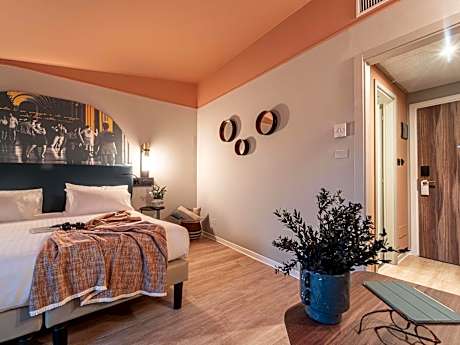 Deluxe Double Room with Balcony