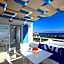Bellazure Hotel