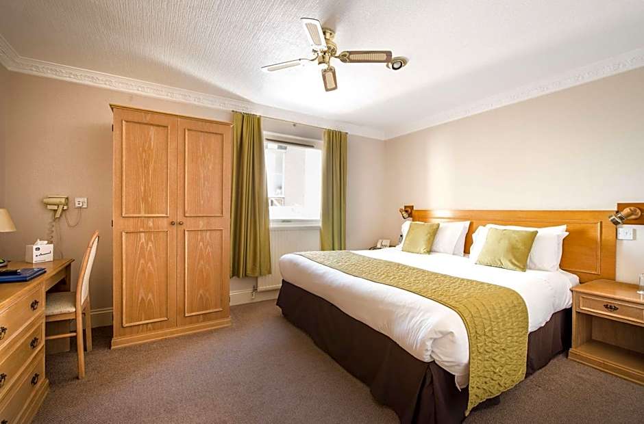 New Holmwood Hotel
