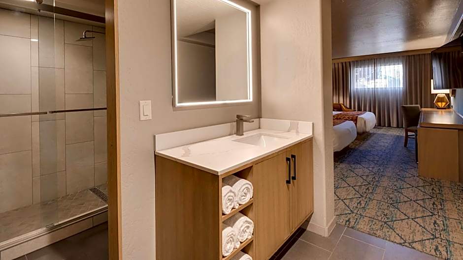 Best Western Plus Arroyo Roble Hotel & Creekside Villas