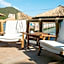 Bellazure Hotel