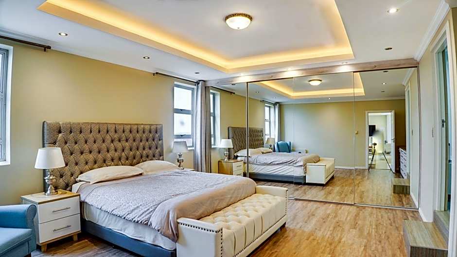 4 on Pritchard Luxury Suites