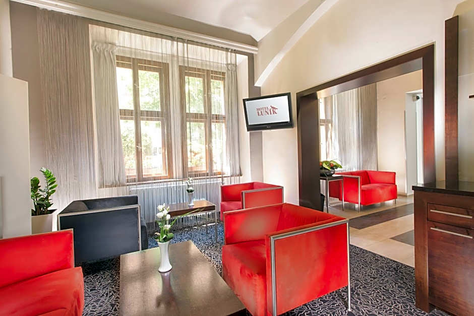 Hotel Lunik