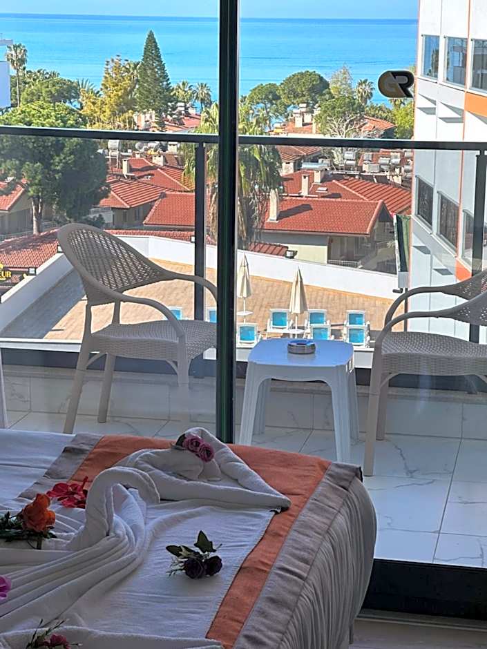 SiDE GOLDEN ROCK HOTEL&SPA