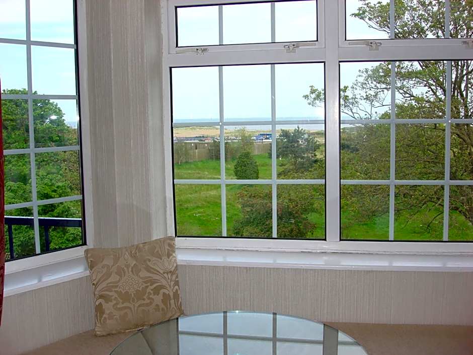 Yellow Mountain Hotel