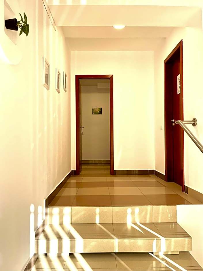 Cozy Hideout - Condo Hotel