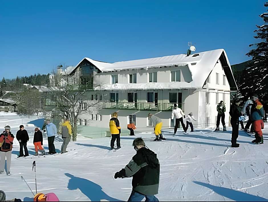 Hotel Harrachov Inn