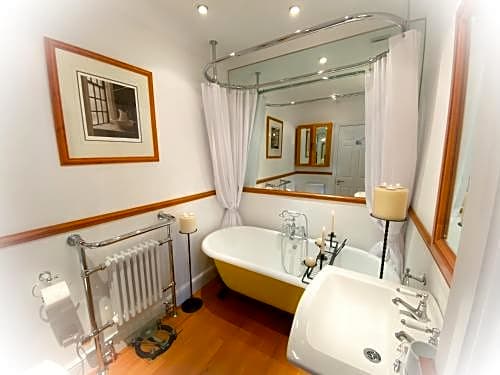 The Quay - Old Town Poole B&B - Great Location - Secure Free Parking